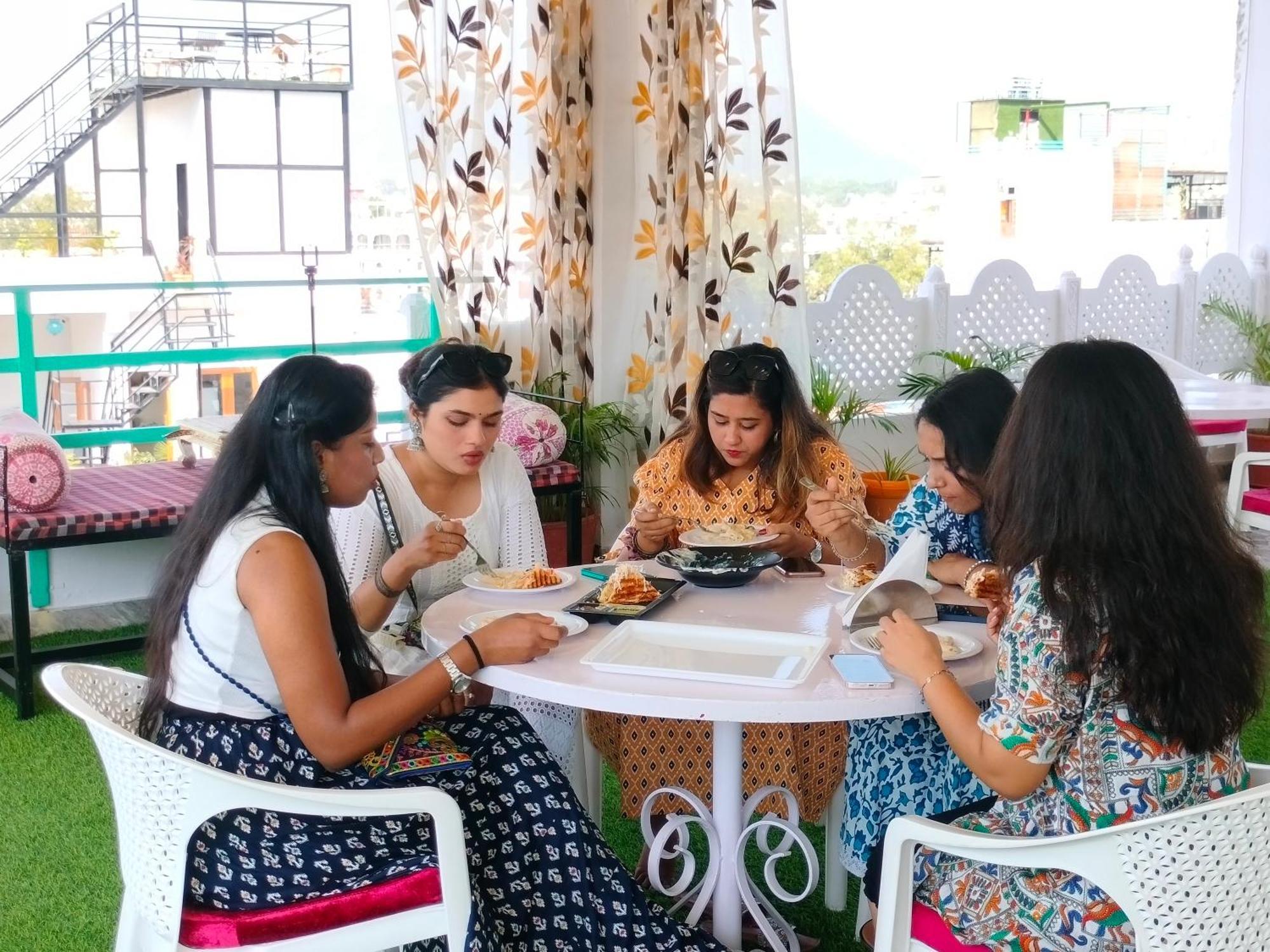 Krishna Stay Guest House Udaipur Exterior foto